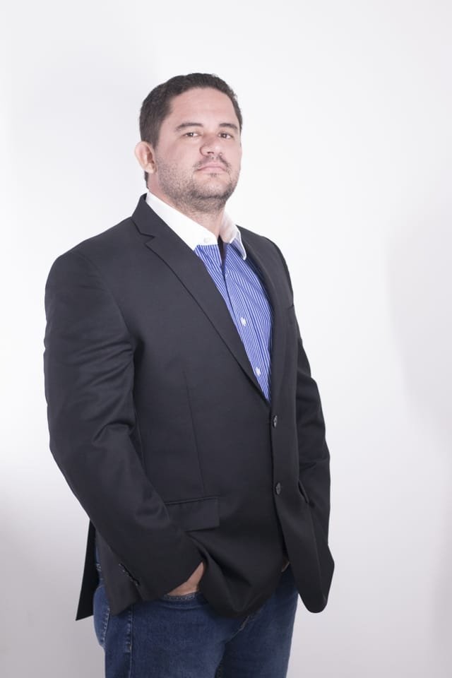 Dr. Felipe Almeida